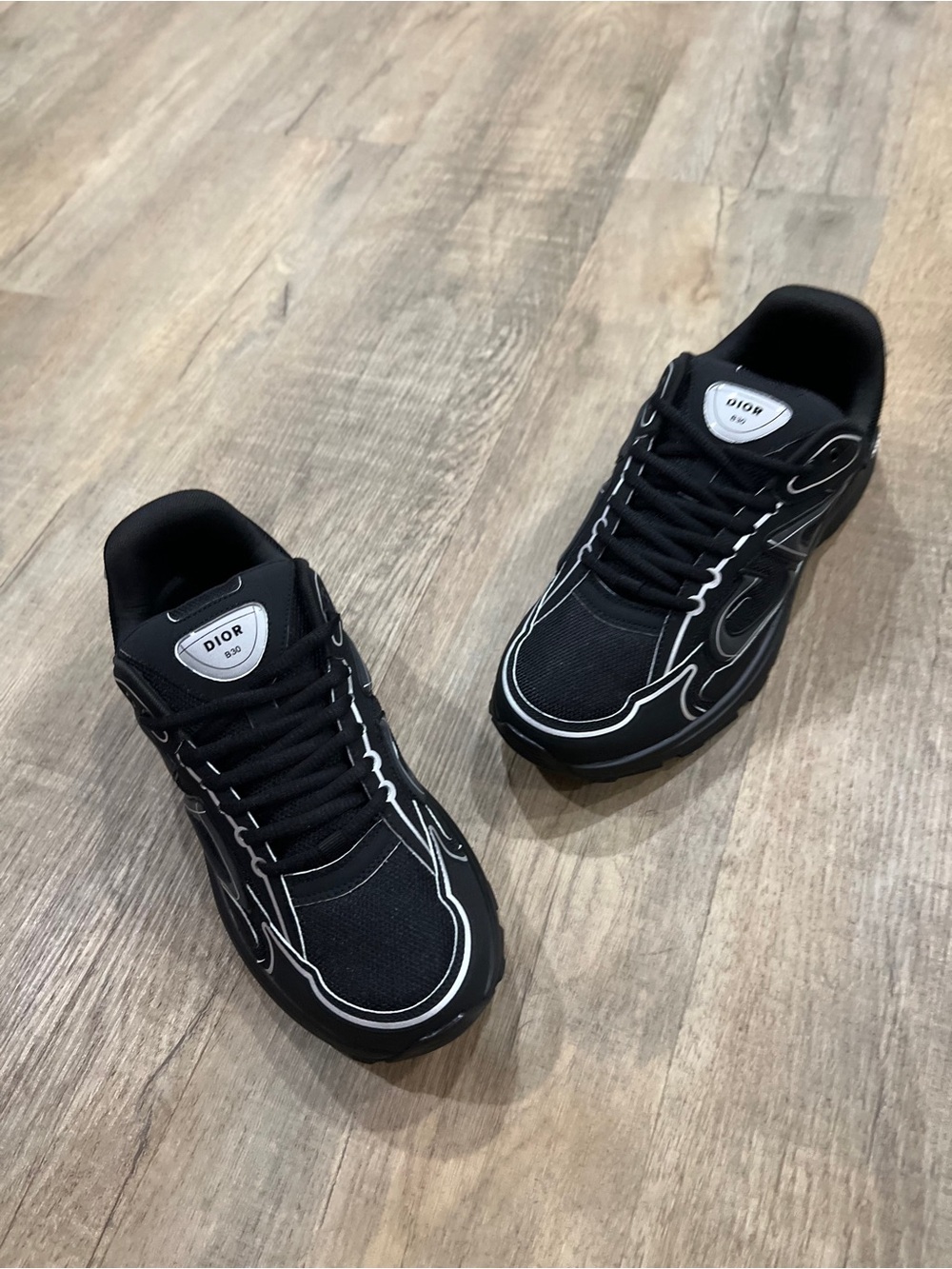 Christian Dior B30 Low Top Sneaker Black White Size EU42 US9 Excellent Condition